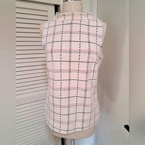 Ann Taylor sleevless top